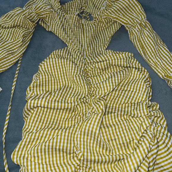 Pretty Little Thing Milk Maid Dress - Picture 4 of 6